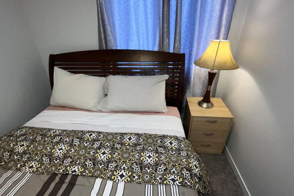 Apartment Brand New 3-bedroom House Calgary