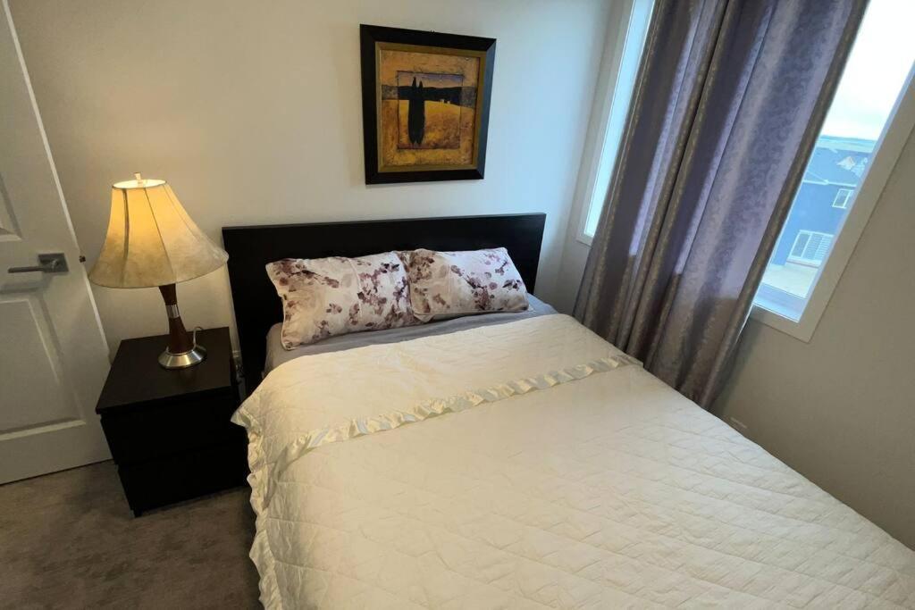 Brand New 3-bedroom House Apartment *